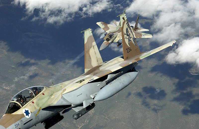 Израиль атакует базы террористов в Газе
