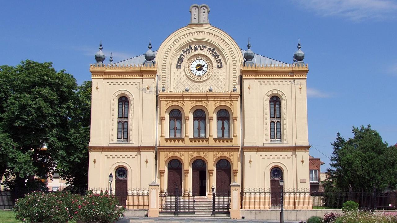 Тора и синагога