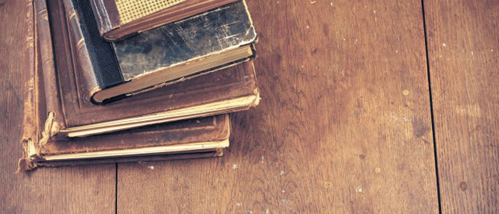 Упавшая книга и спасение книг